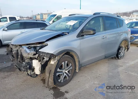 2018 Toyota Rav4 Le z USA, uszkodzony, nr VIN JTMBFREV9JD231764